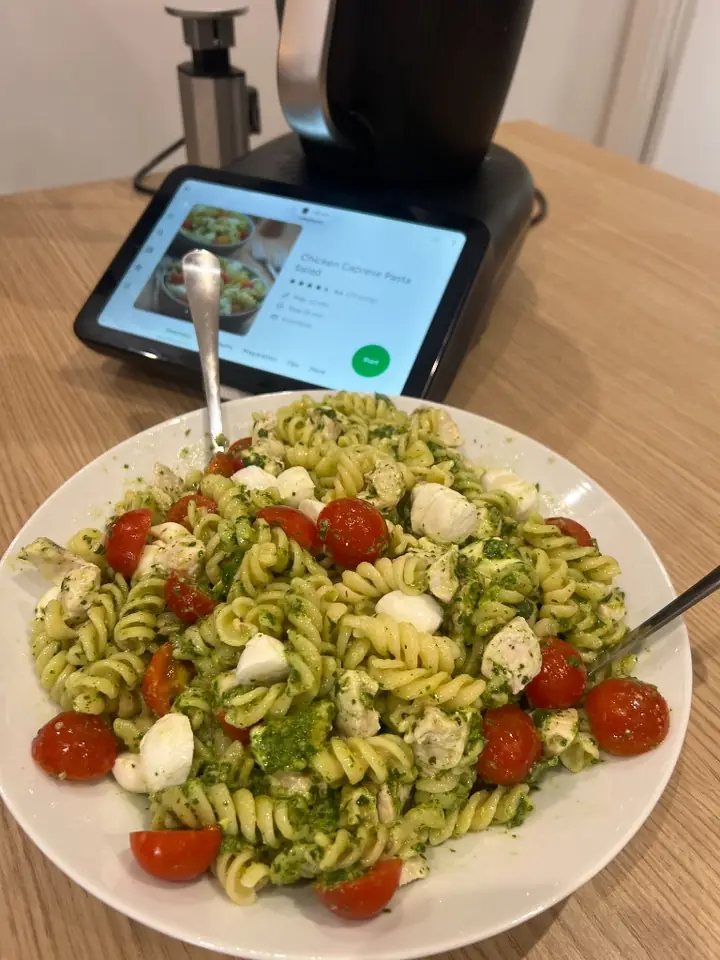 Chicken Caprese pasta salad — easy summer Thermomix recipe